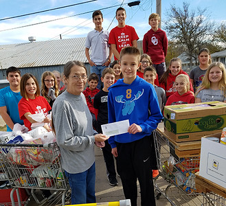 WMS Leadership Group Assists Food Bank NOV 2016